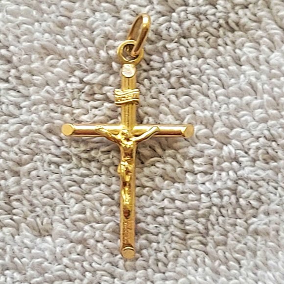 Made in Italy Other - ***SOLD*** 14K Gold Cross Made in Italy, 1.6g